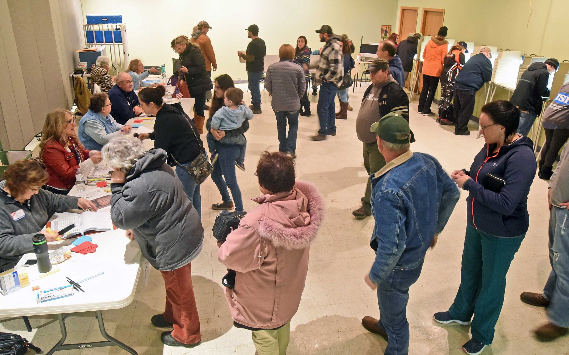 110718-nws-voter5.jpg